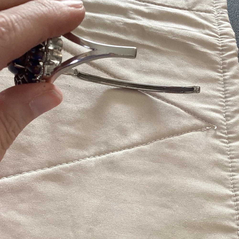 NWOT – Pure Stainless steel, Large round & oval Purple Dahlia bangle bracelet - Picture 12 of 16